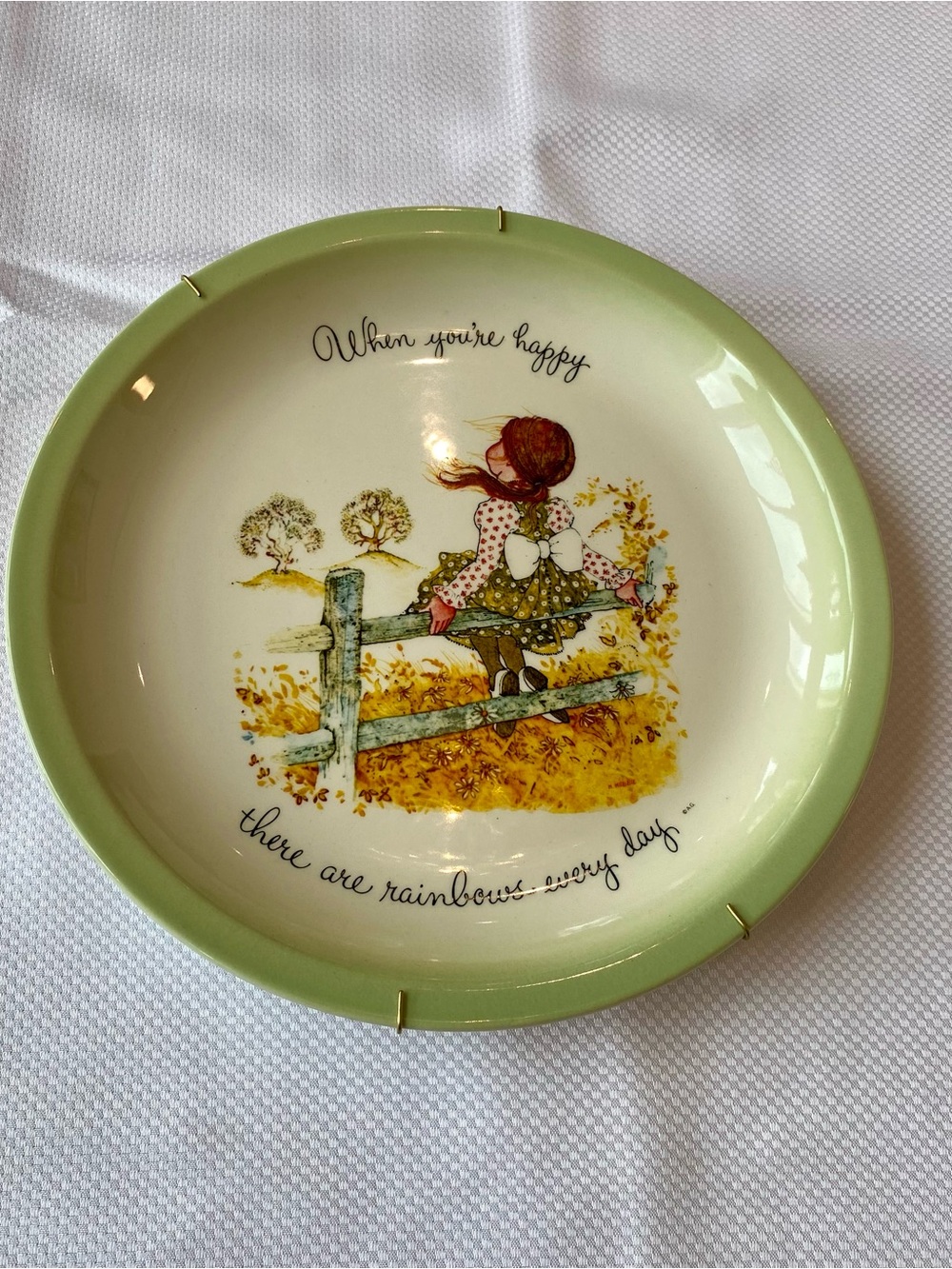 Retro 70s vibes Hollie Hobby Decorative Green Rim Ceramic Wall Plate